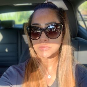 Meet your Posher, Christine